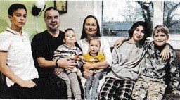 ЧЕТЫРЕ СЫНОЧКА И ЛАПОЧКА ДОЧКА ЧЕТЫРЕ СЫНОЧКА И ЛАПОЧКА ДОЧКА